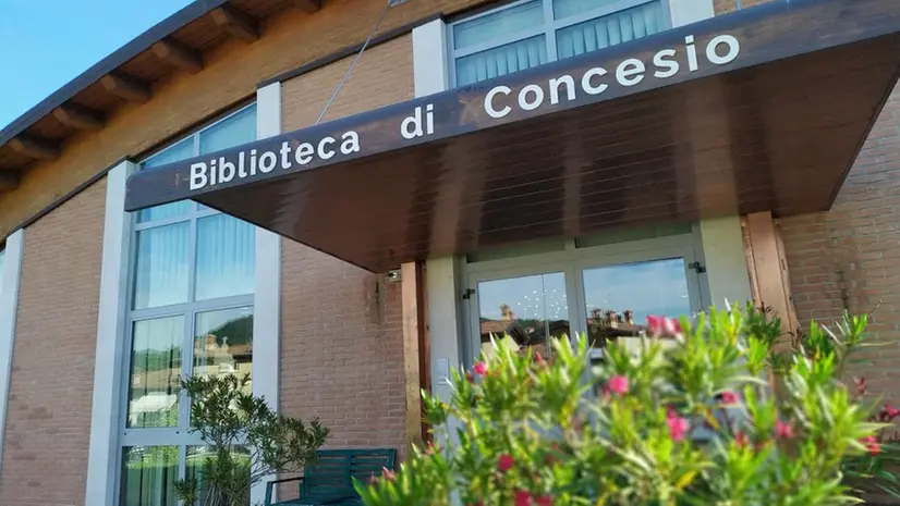Ingresso della biblioteca di Concesio - © www.giornaledibrescia.it
