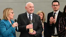 Il ministro Nordio con la Vittoria Alata - Foto Gabriele Strada/Neg © www.giornaledibrescia.it