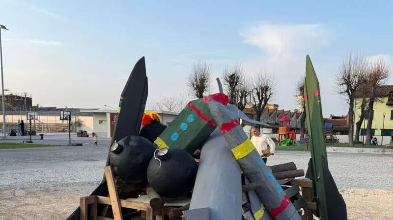 A Manerbio si brucia la guerra