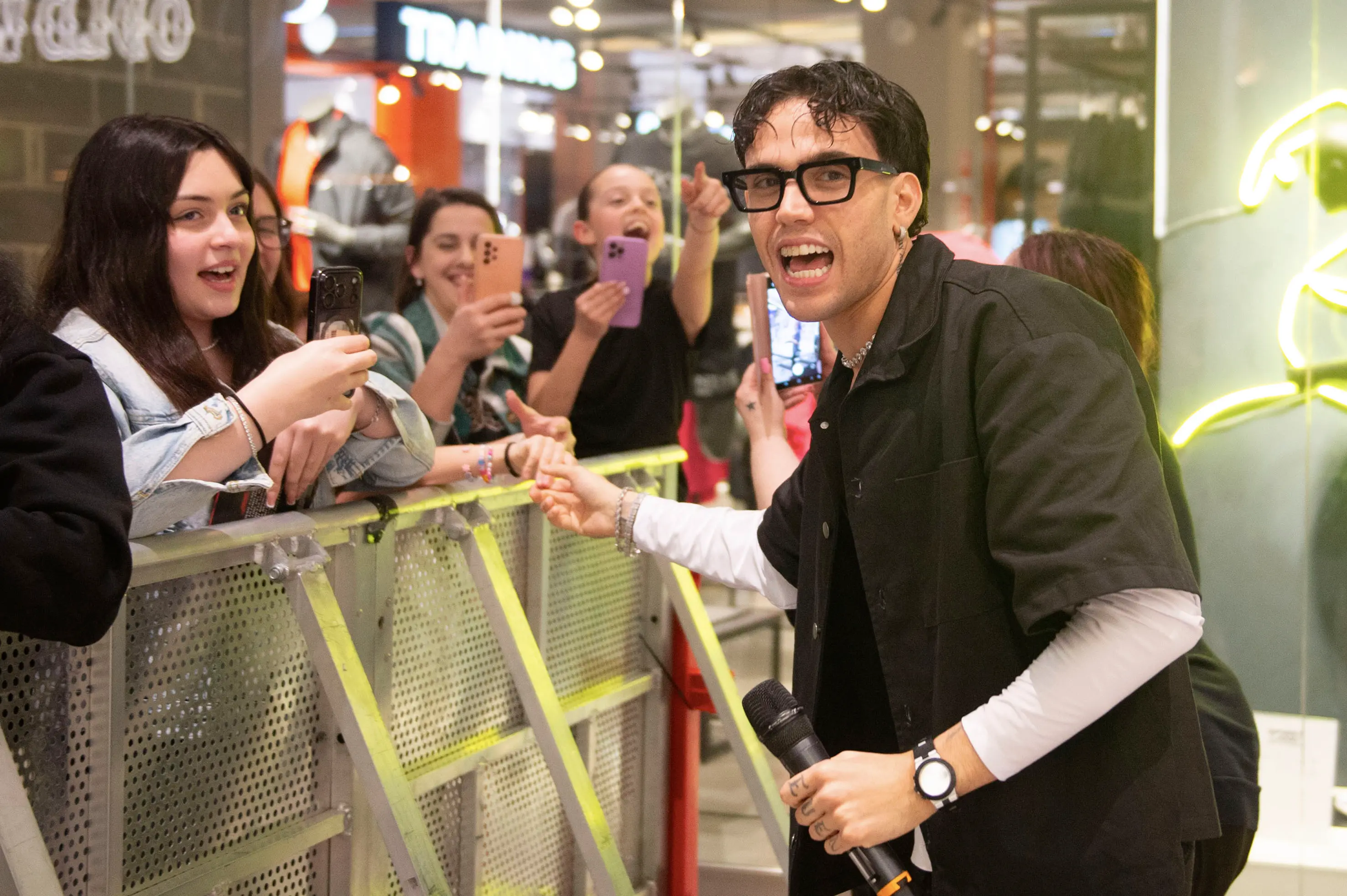 SPETTACOLI RONCADELLE ELNOS SHOPPING FIRMACOPIE LDA & AKA 7EVEN NELLA FOTO MOMENTI DELL'EVENTO 12–03-2026 PIERPAOLO PAPETTI AGENZIA NEWREPORTER