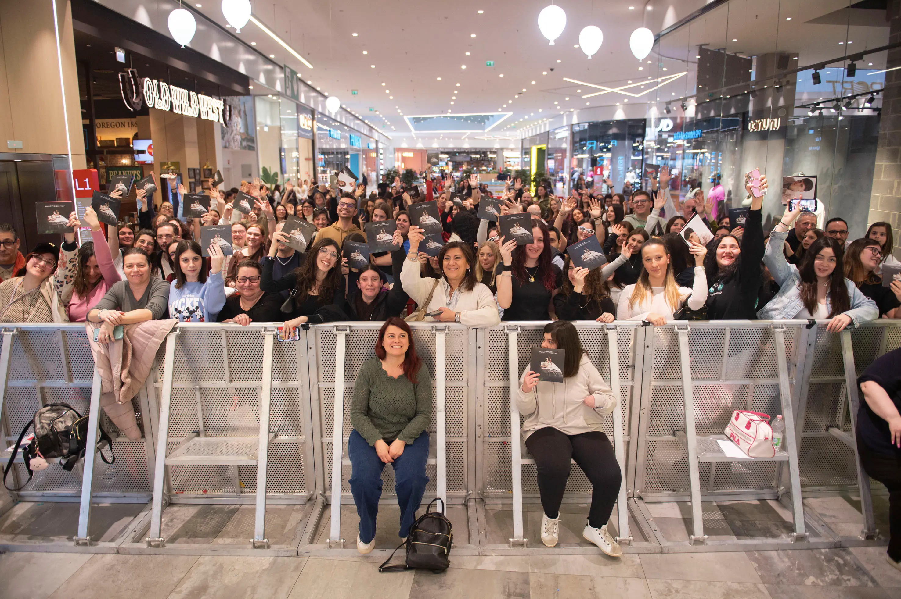 SPETTACOLI RONCADELLE ELNOS SHOPPING FIRMACOPIE LDA & AKA 7EVEN NELLA FOTO MOMENTI DELL'EVENTO 12–03-2026 PIERPAOLO PAPETTI AGENZIA NEWREPORTER