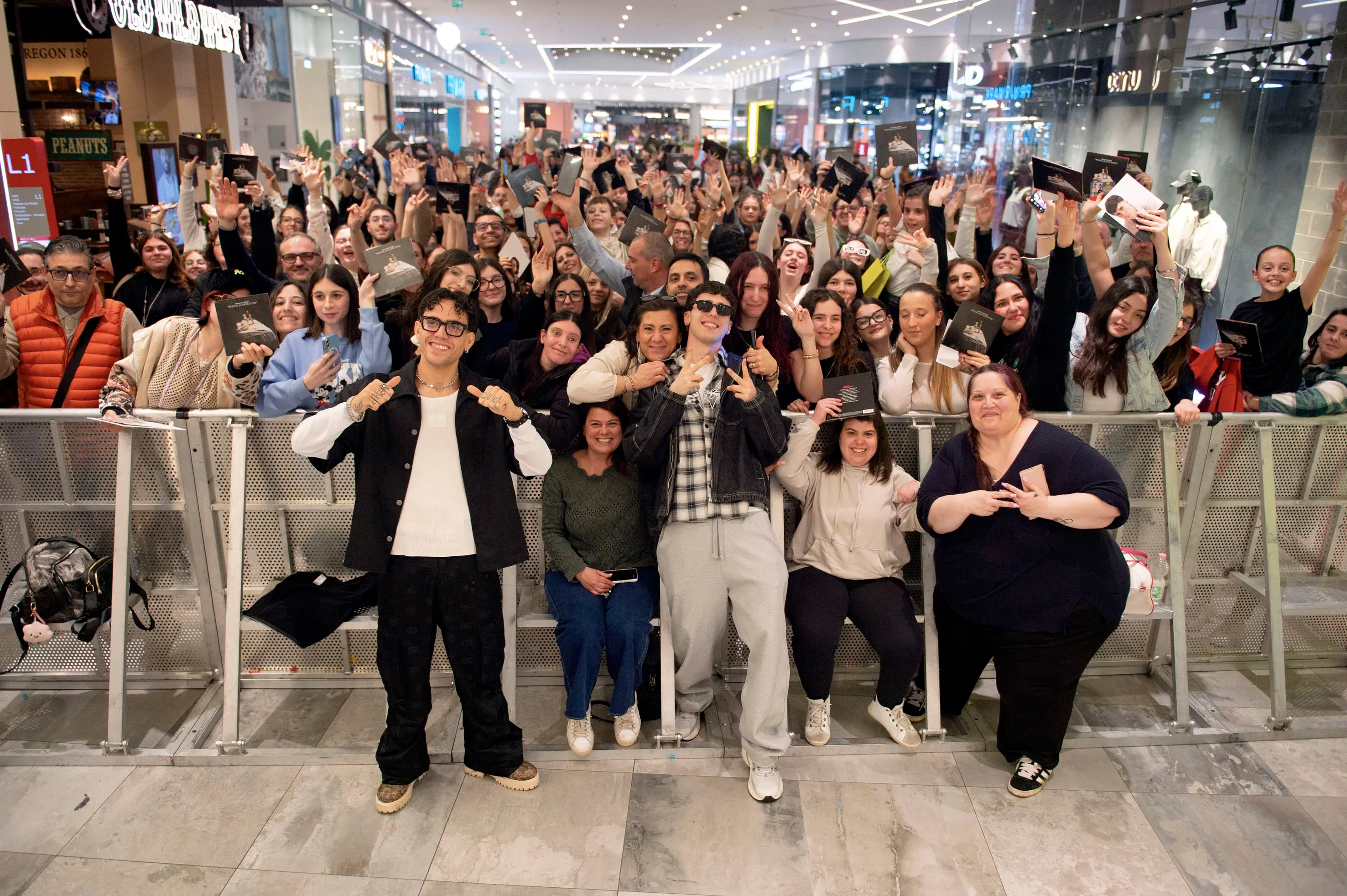 SPETTACOLI RONCADELLE ELNOS SHOPPING FIRMACOPIE LDA & AKA 7EVEN NELLA FOTO MOMENTI DELL'EVENTO 12–03-2026 PIERPAOLO PAPETTI AGENZIA NEWREPORTER