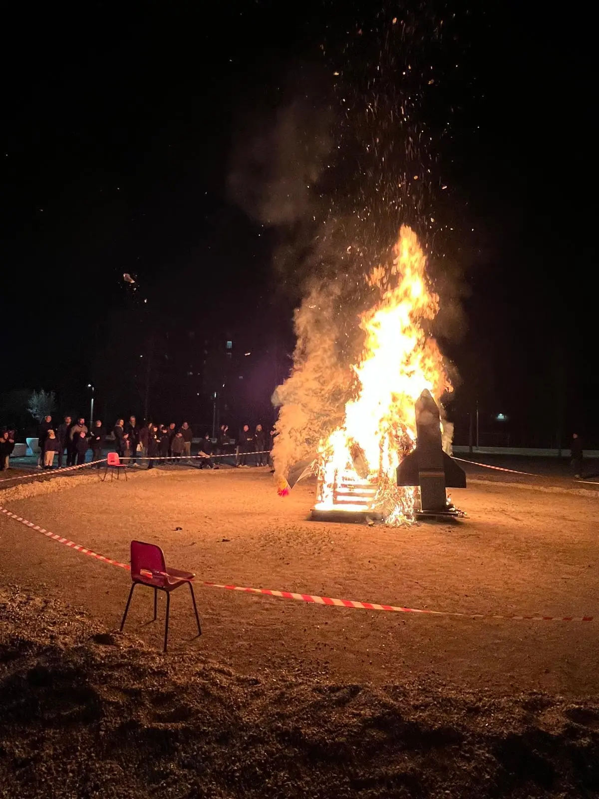 A Manerbio si brucia la guerra