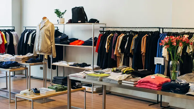 Un negozio di abbigliamento