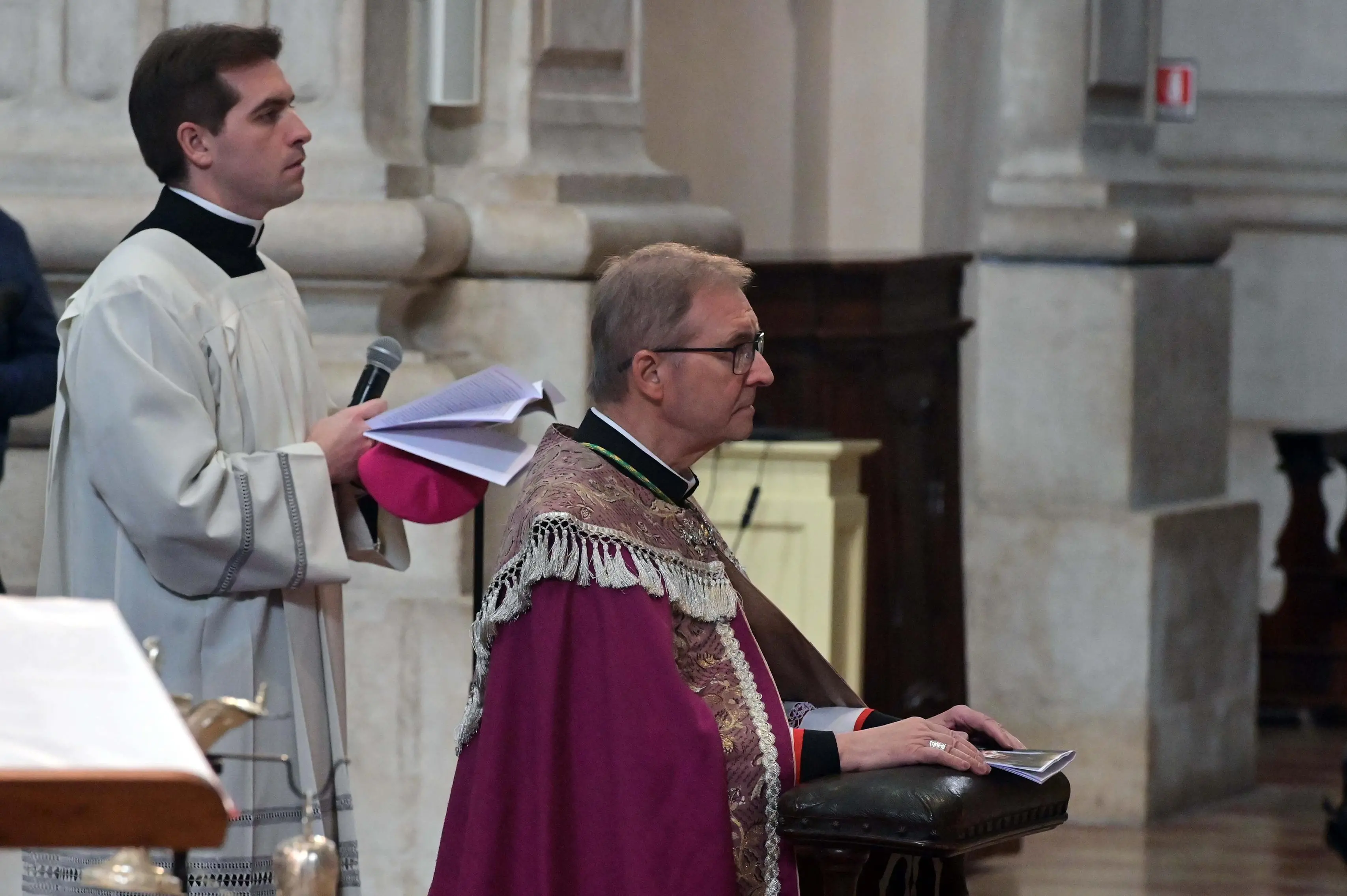 In Cattedrale la preghiera per la pace con il Vescovo