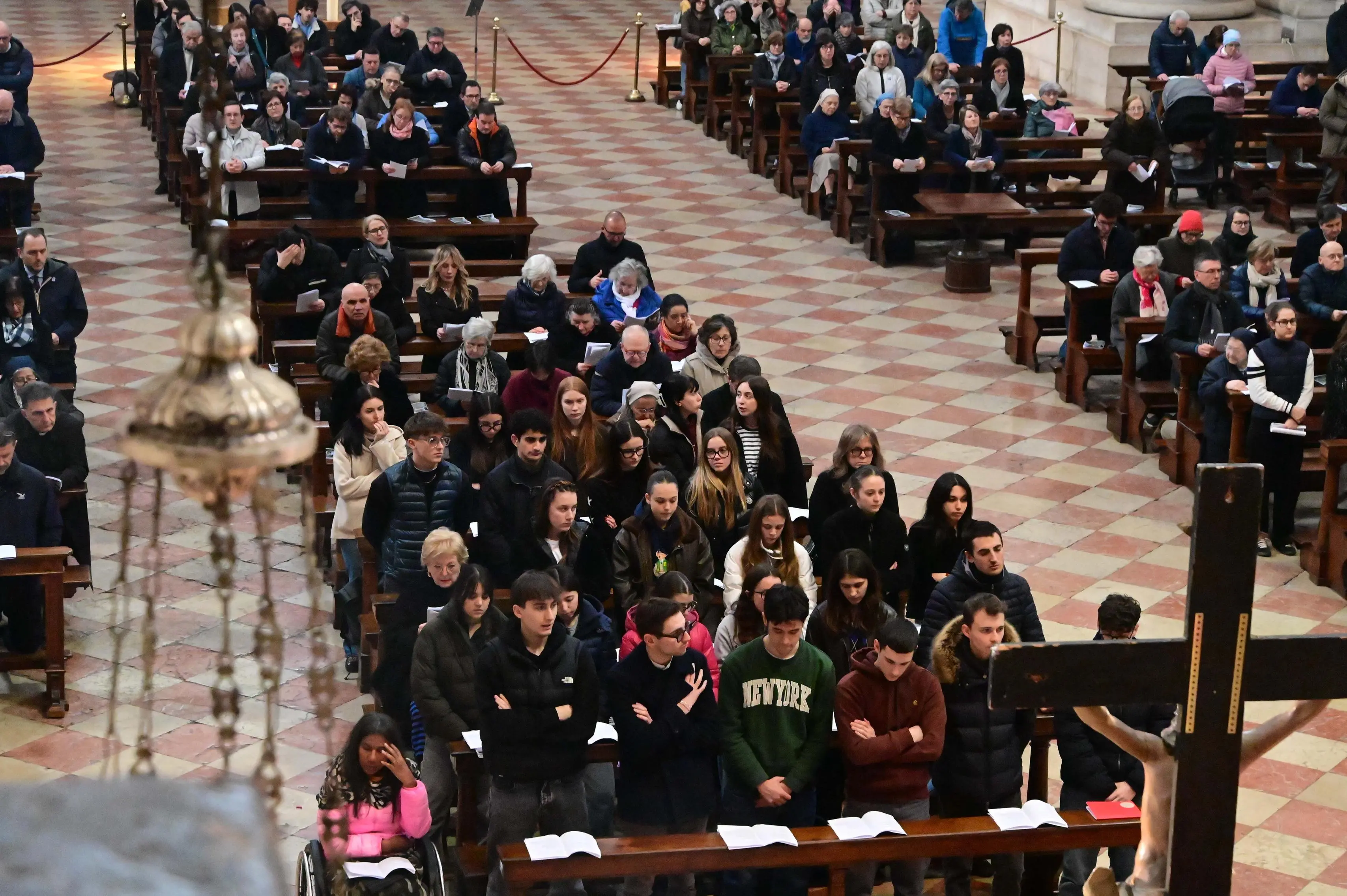 In Cattedrale la preghiera per la pace con il Vescovo