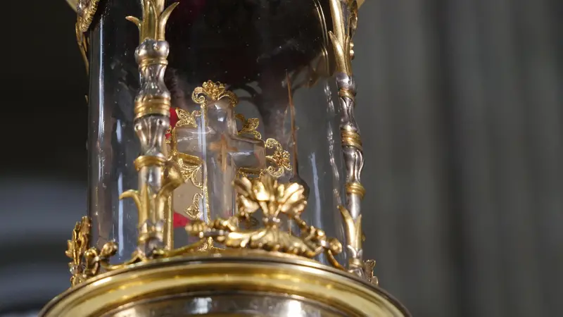 Le sacre spine sono custodite in un reliquiario realizzato nel Cinquecento - © www.giornaledibrescia.it