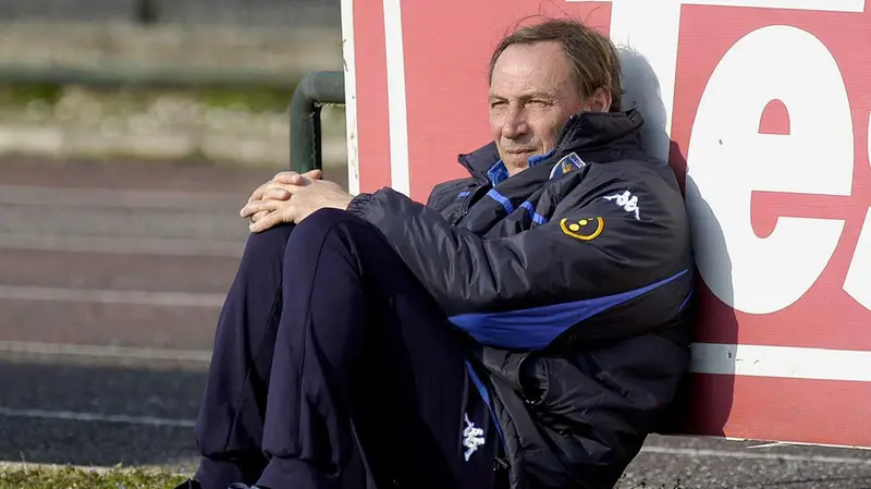 La solitudine dell'allenatore - Foto Newreporter © www.giornaledibrescia.it