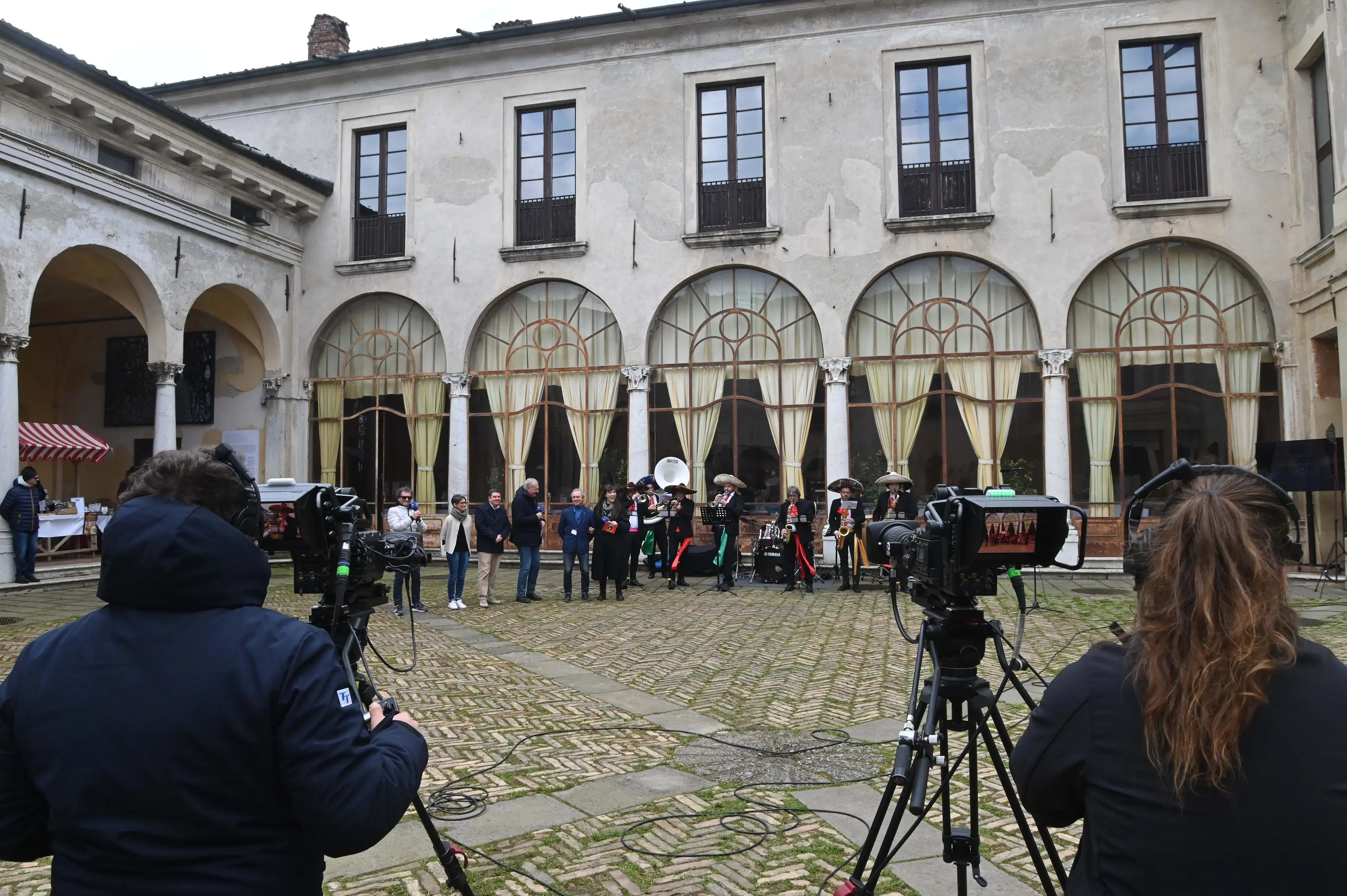 PADERNELLO IN PIAZZA CON NOI REDAZIONE PROVINCIA 15-03-2026 GABRIELE STRADA NEW EDEN GROUP