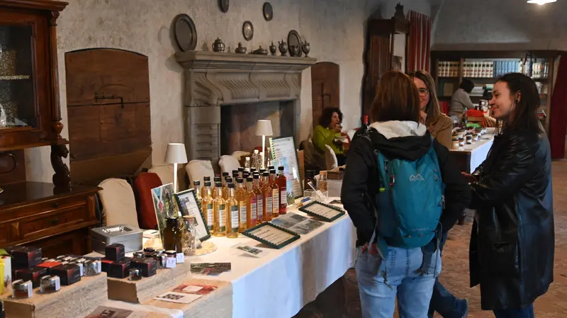 Il Mercato della Terra Slow Food è allestito da produttori locali e sostenibili - Foto Gabriele Strada/Neg © www.giornaledibrescia.it