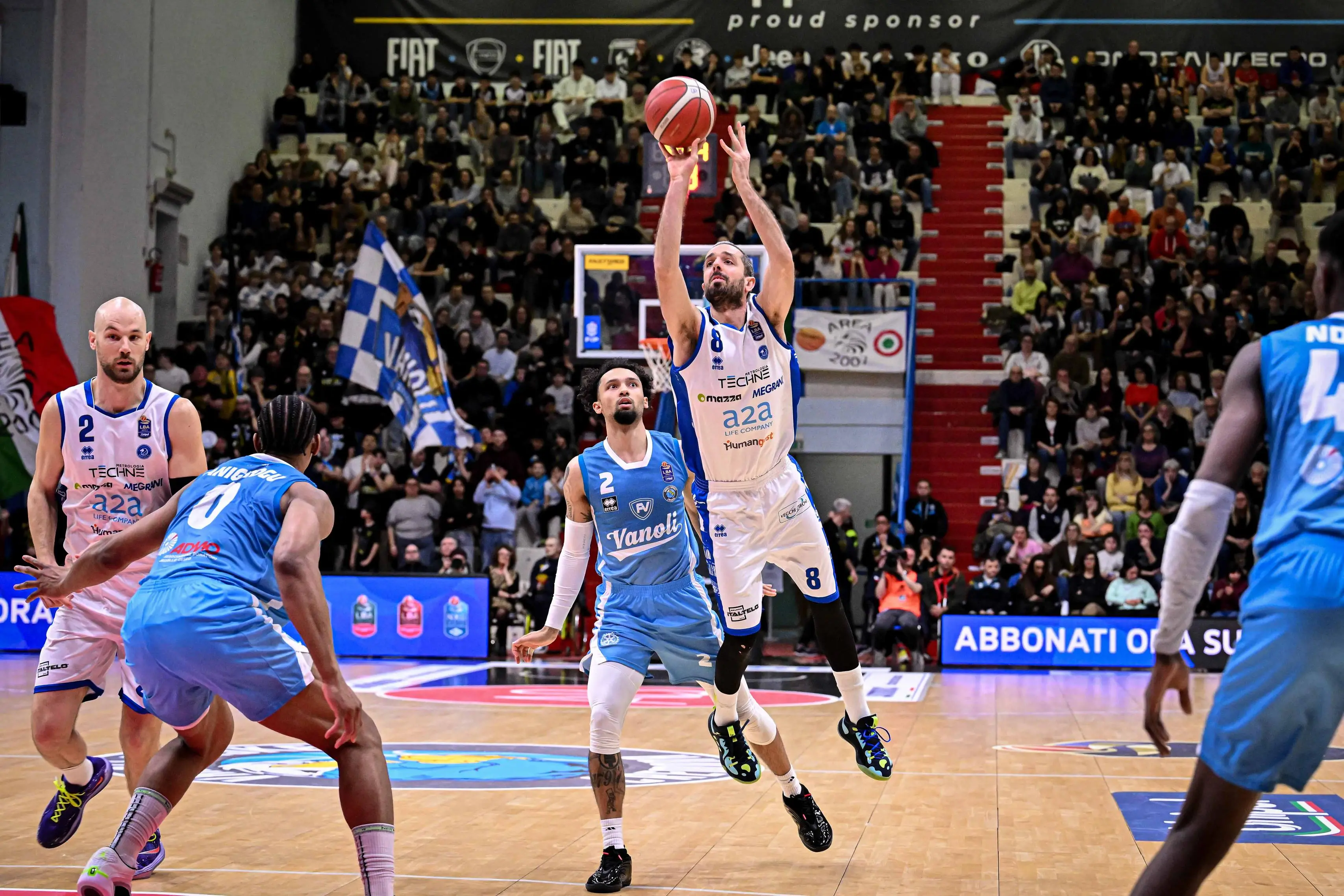 Gli scatti di Vanoli Cremona-Germani Pallacanestro Brescia