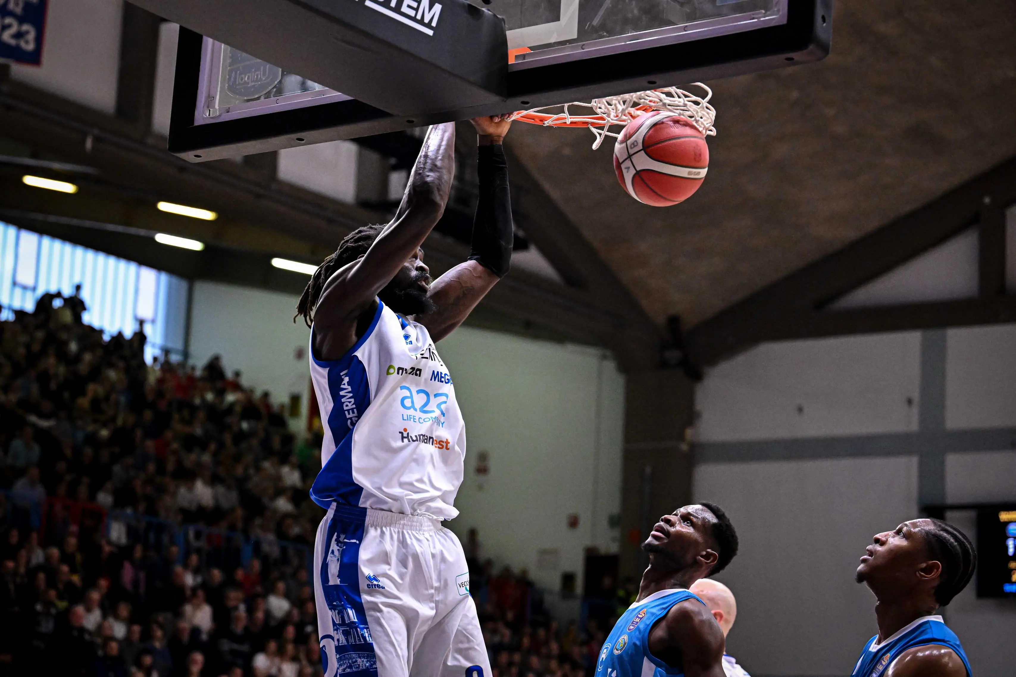 Gli scatti di Vanoli Cremona-Germani Pallacanestro Brescia