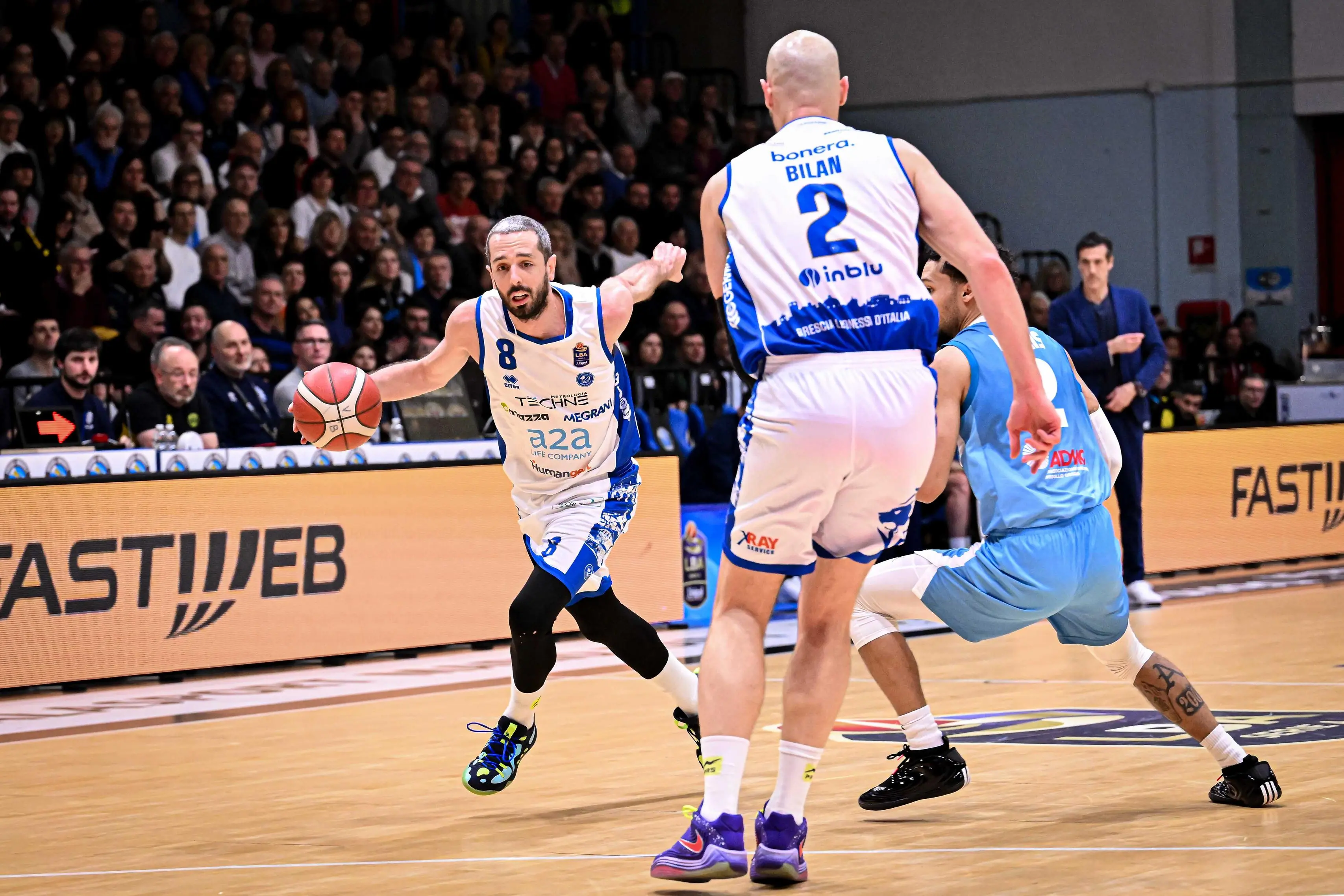 Gli scatti di Vanoli Cremona-Germani Pallacanestro Brescia