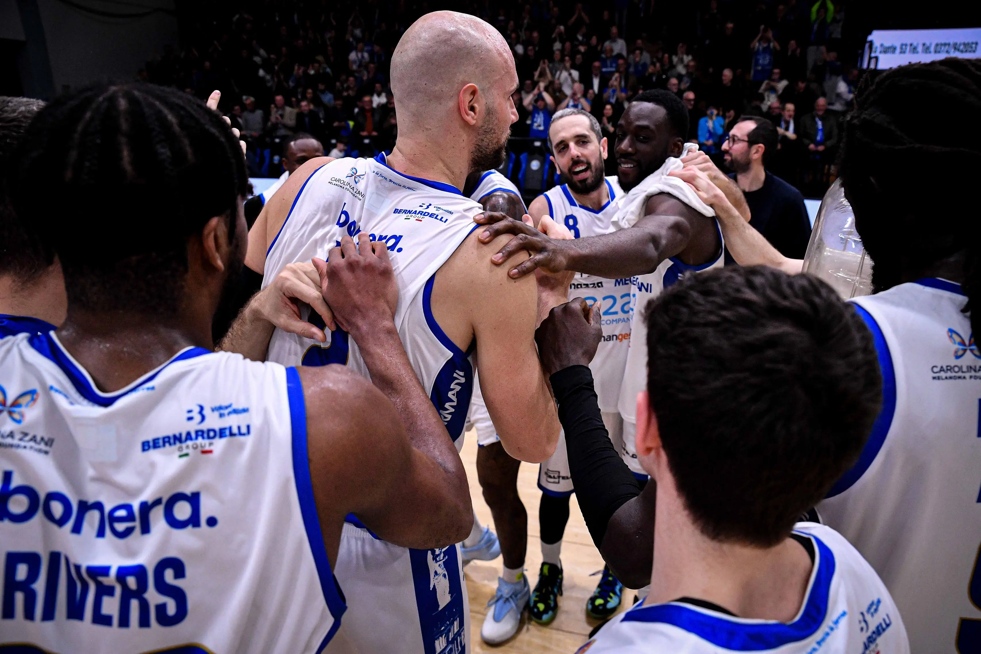 Gli scatti di Vanoli Cremona-Germani Pallacanestro Brescia