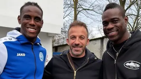 Da sinistra Enock Barwuah, Alex Del Piero e Mario Balotelli