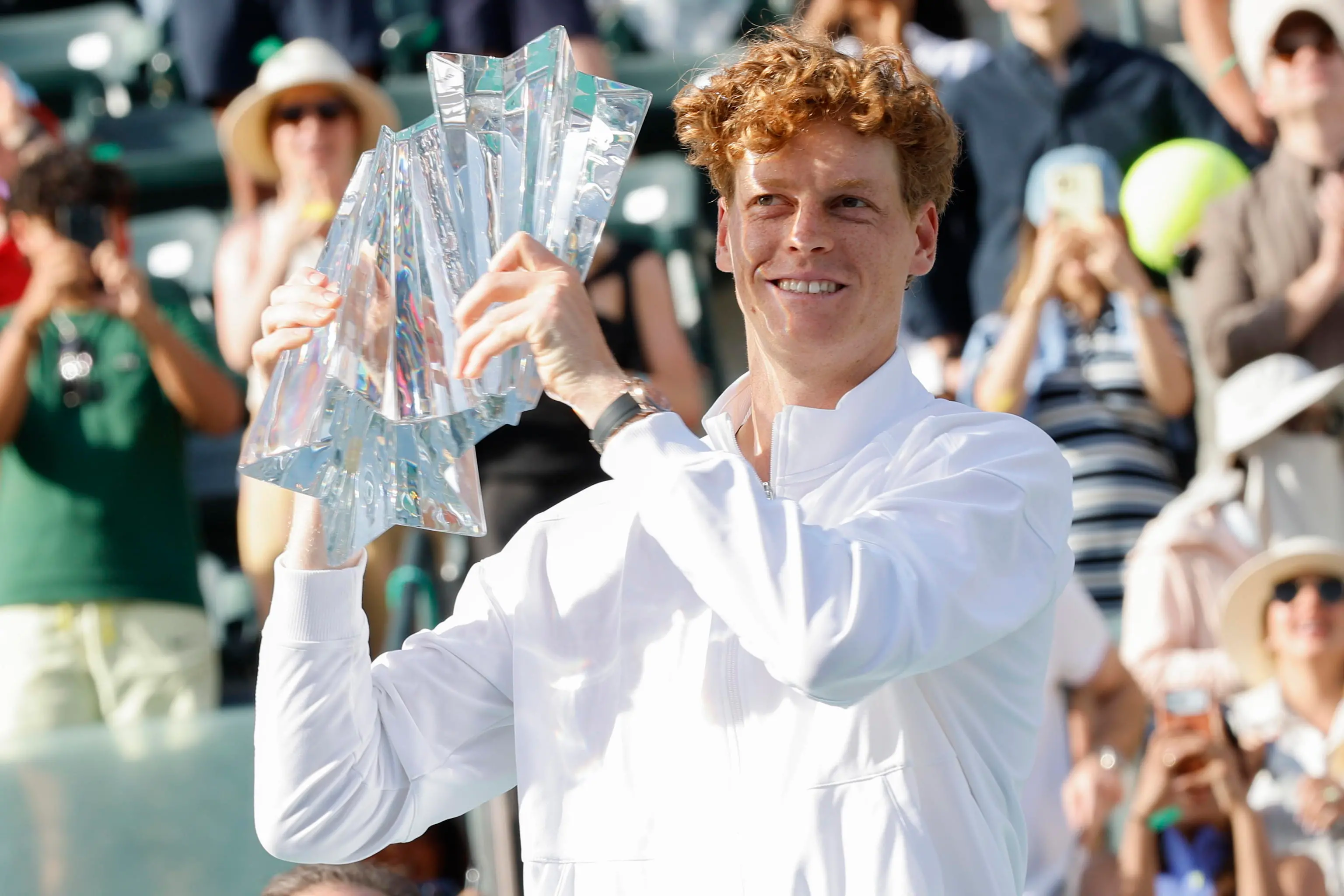 Sinner conquista Indian Wells