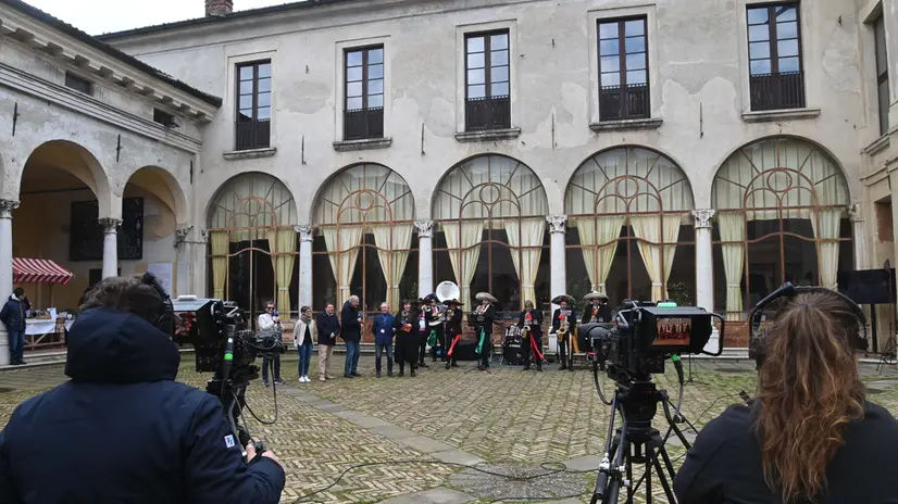 PADERNELLO IN PIAZZA CON NOI  REDAZIONE PROVINCIA 15-03-2026  GABRIELE STRADA NEW EDEN GROUP 