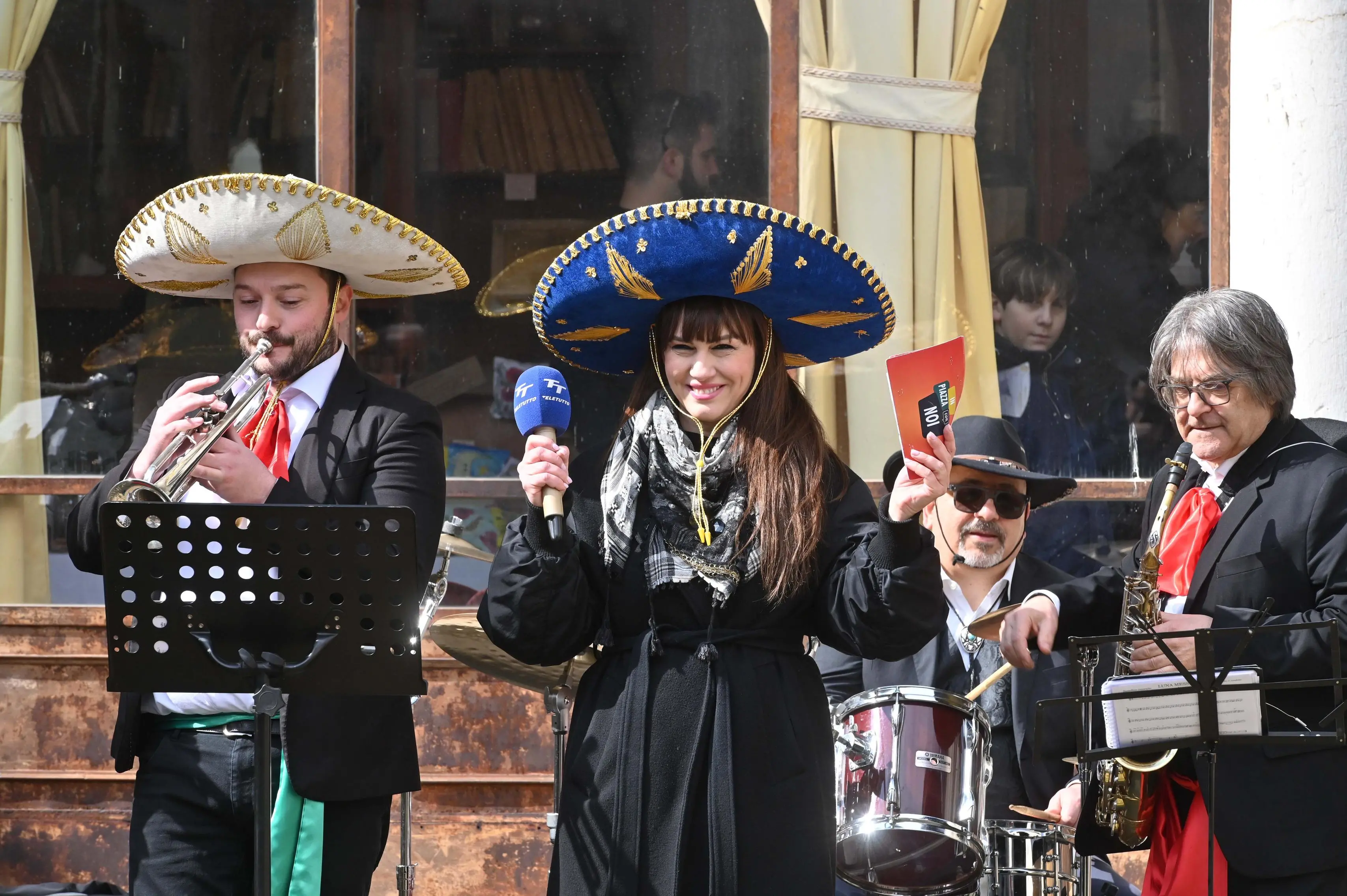 PADERNELLO IN PIAZZA CON NOI  REDAZIONE PROVINCIA 15-03-2026  GABRIELE STRADA NEW EDEN GROUP 