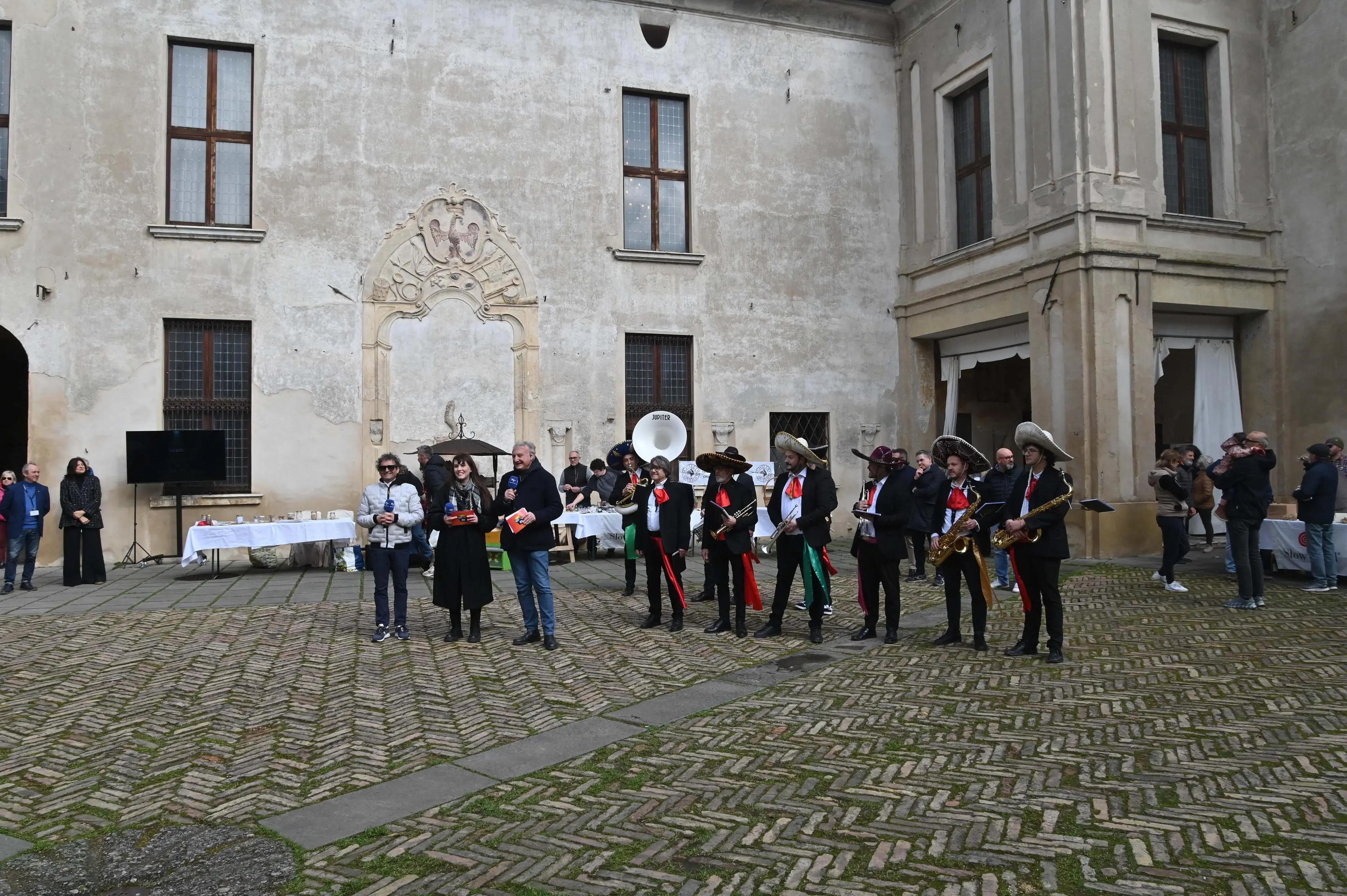 PADERNELLO IN PIAZZA CON NOI  REDAZIONE PROVINCIA 15-03-2026  GABRIELE STRADA NEW EDEN GROUP 