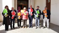 La foto di gruppo a Palazzo Broletto - © www.giornaledibrescia.it