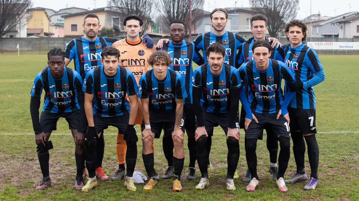 Nella foto d'archivio la formazione dello Sporting Chiari - © www.giornaledibrescia.it