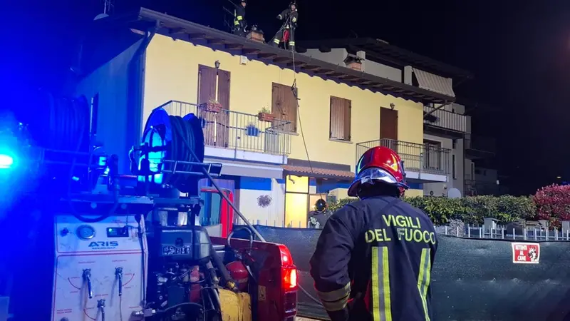 La canna fumaria che ha preso fuoco a Vobarno