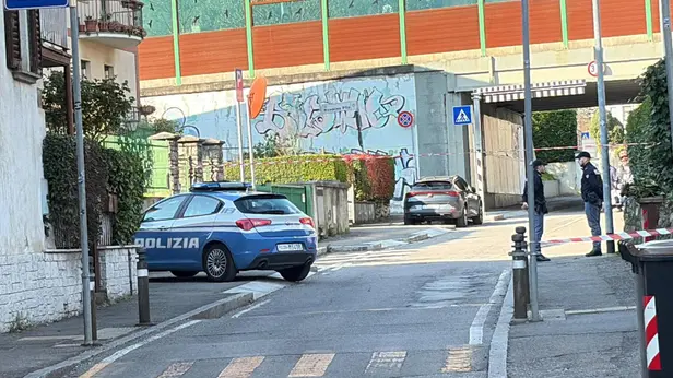 Femminicidio a Bergamo, gli inquirenti sul luogo del delitto