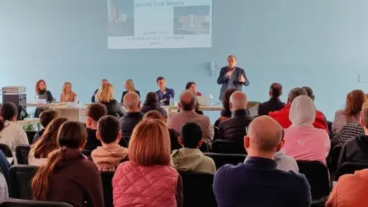 Un momento dell'incontro - © www.giornaledibrescia.it