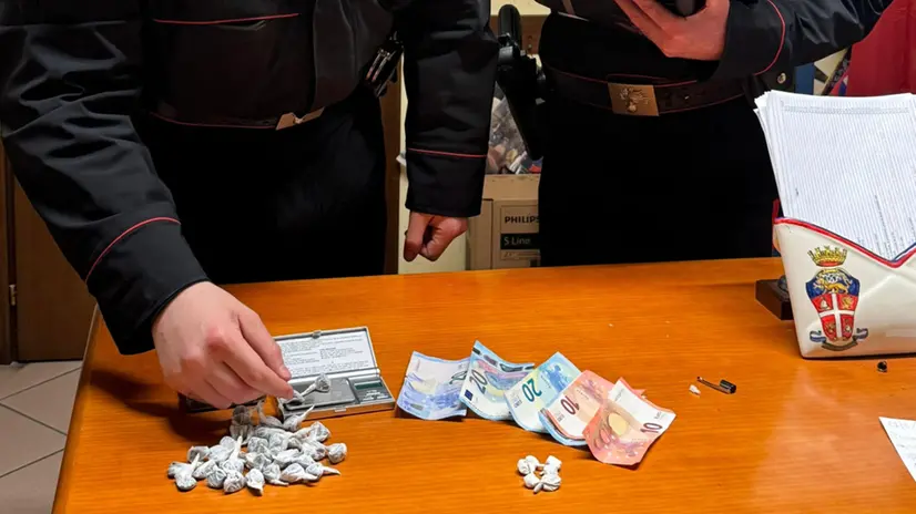 Droga e contanti sequestrati