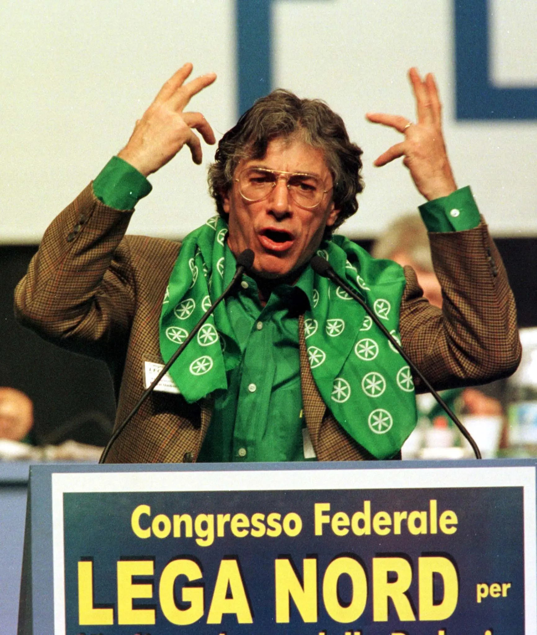 Umberto Bossi, la vita del Senatùr in una serie di foto