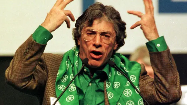 Umberto Bossi, la vita del Senatùr in una serie di foto