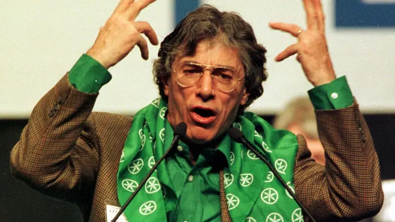 Umberto Bossi, la vita del Senatùr in una serie di foto