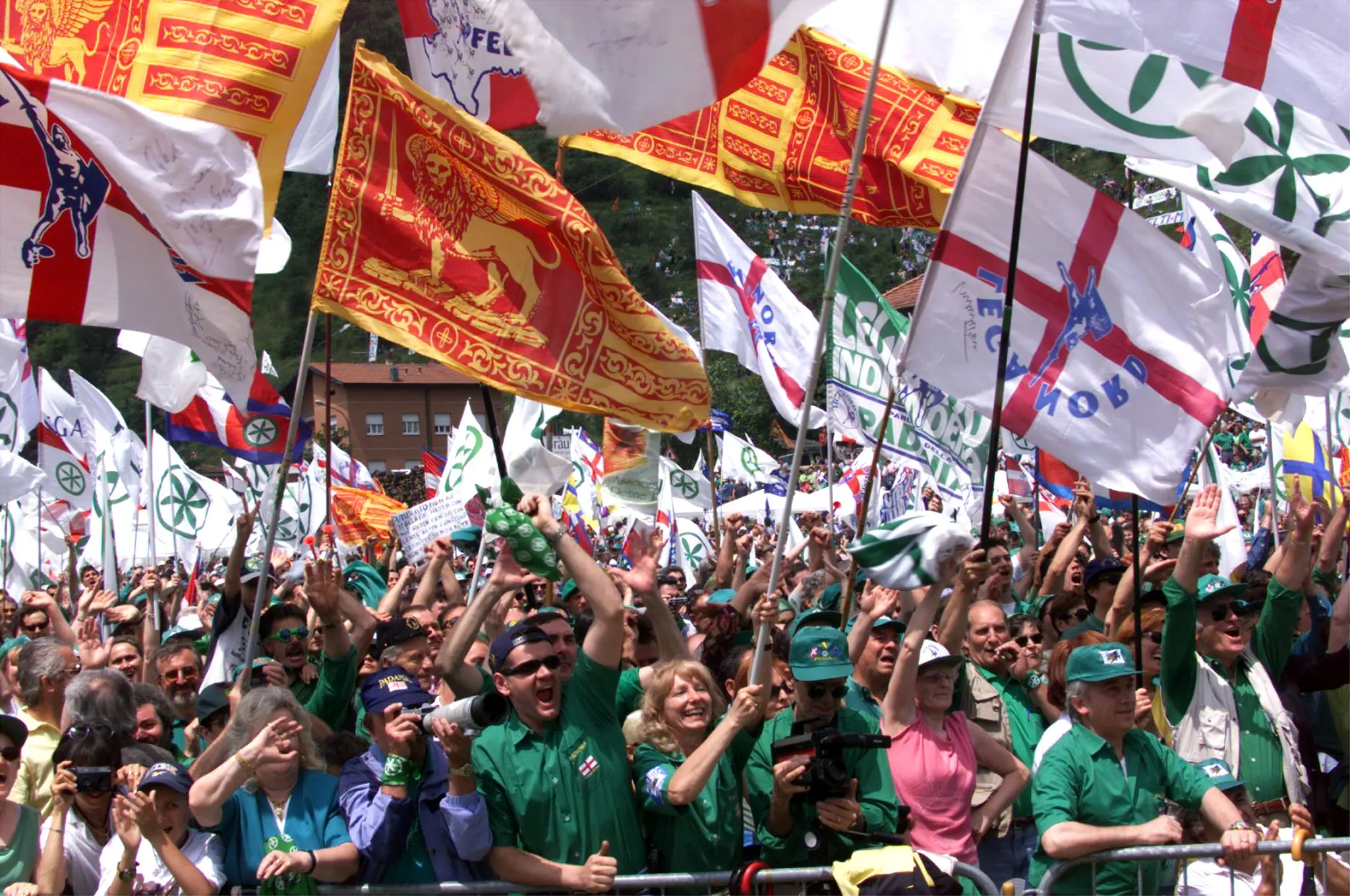 Umberto Bossi, la vita del Senatùr in una serie di foto