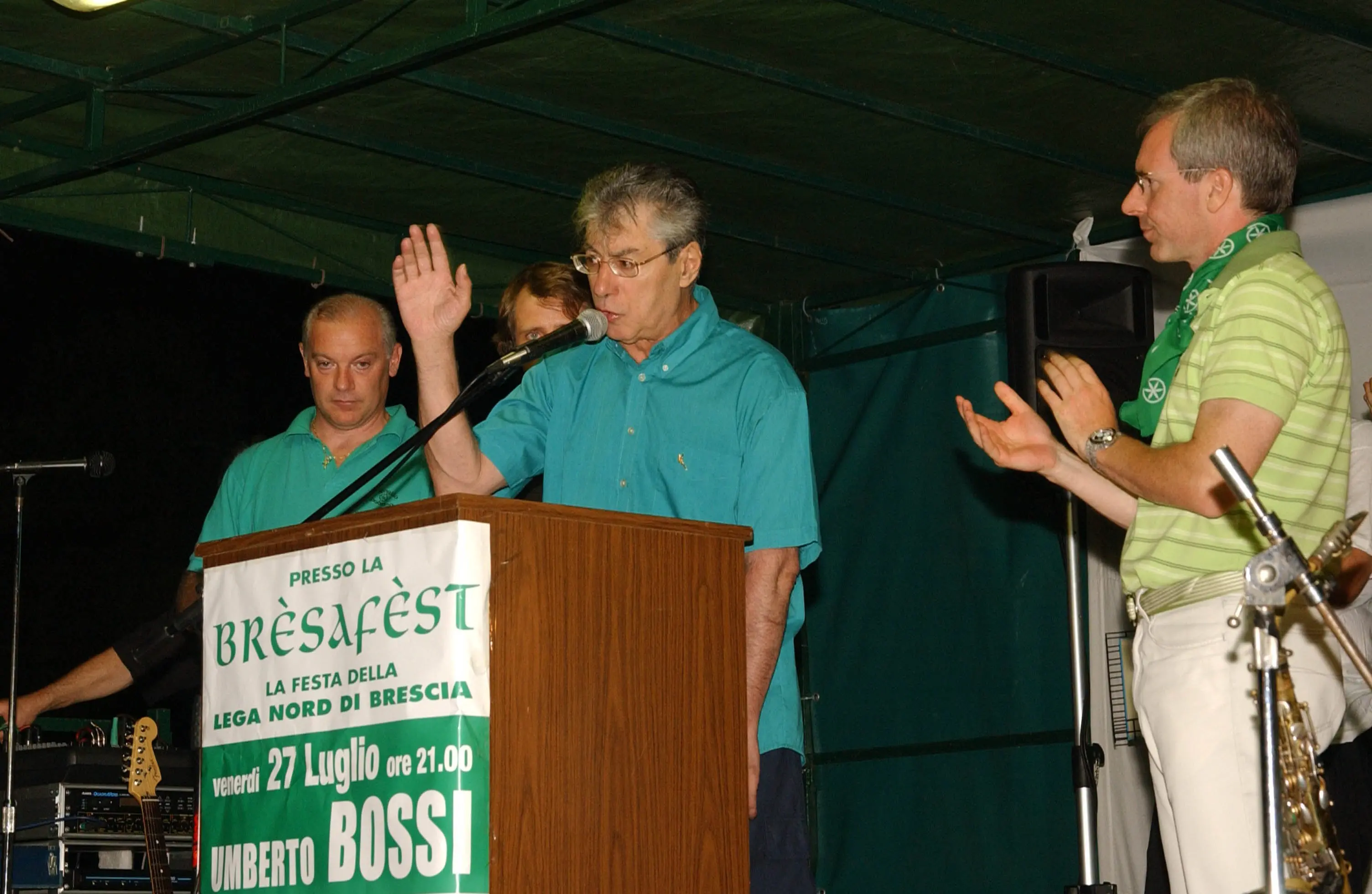 Umberto Bossi, la vita del Senatùr in una serie di foto