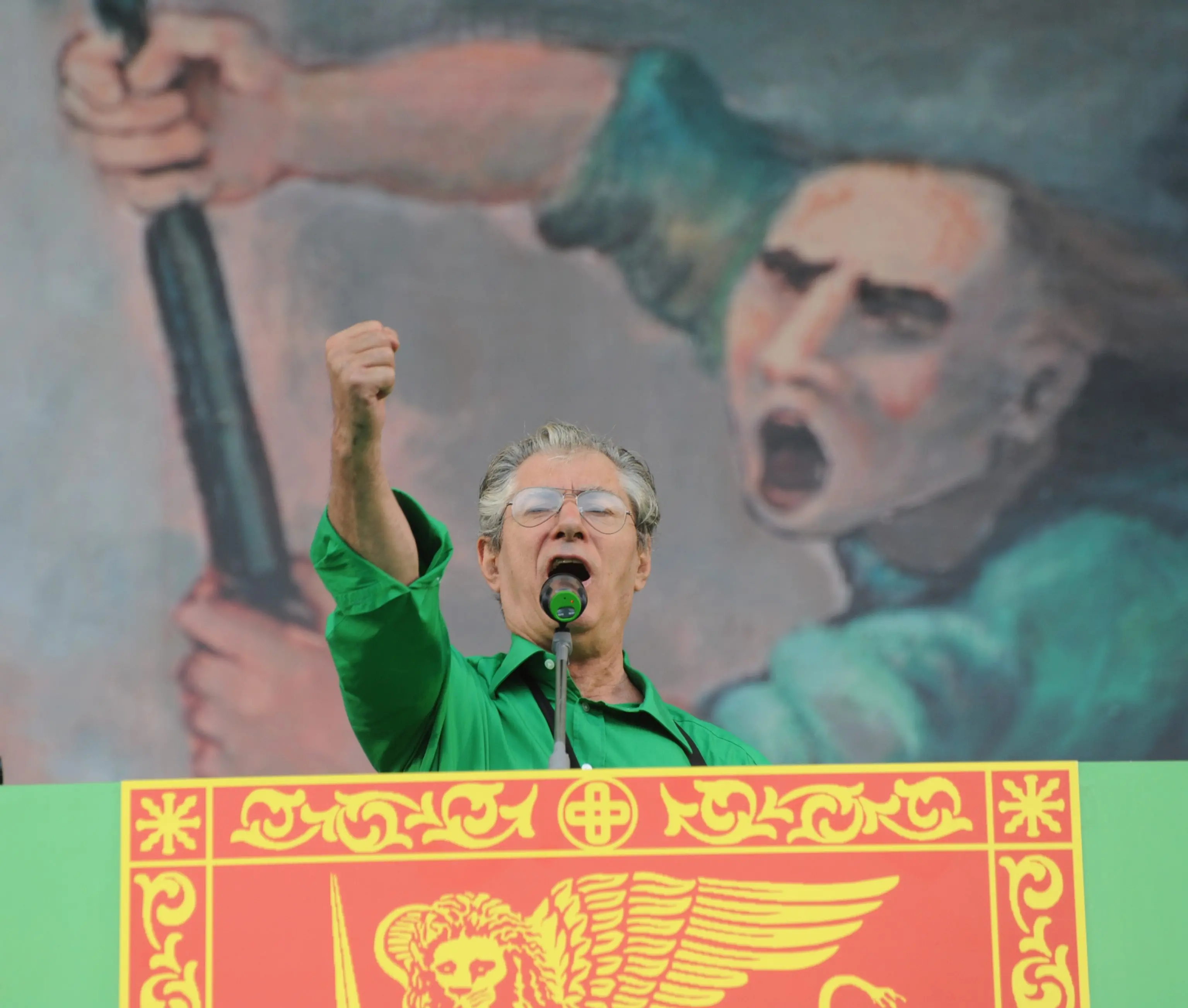 Umberto Bossi, la vita del Senatùr in una serie di foto