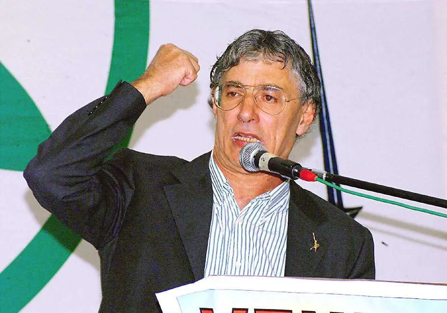 Umberto Bossi, la vita del Senatùr in una serie di foto