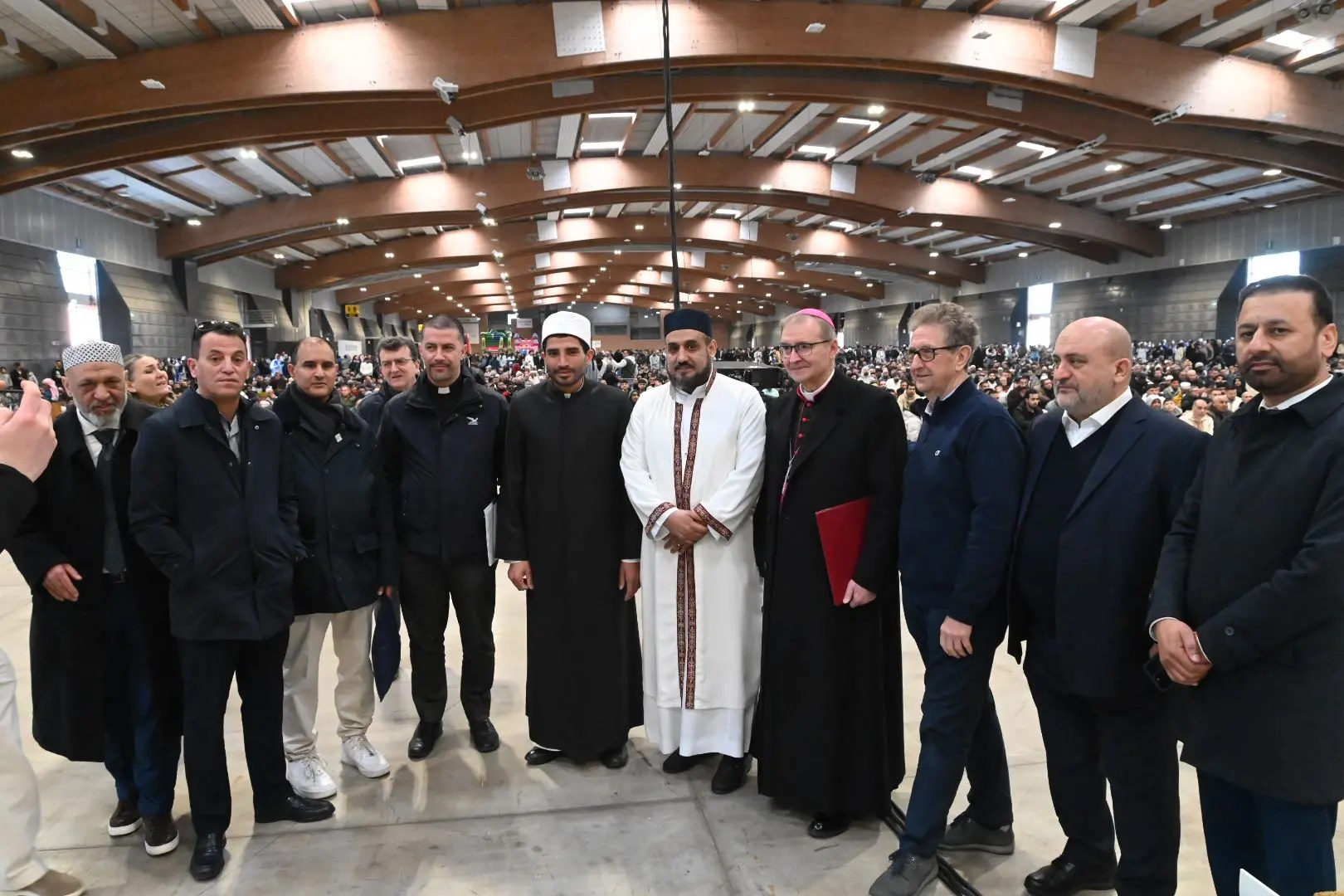 La festa di fine Ramadan al Brixia Expo col vescovo Tremolada