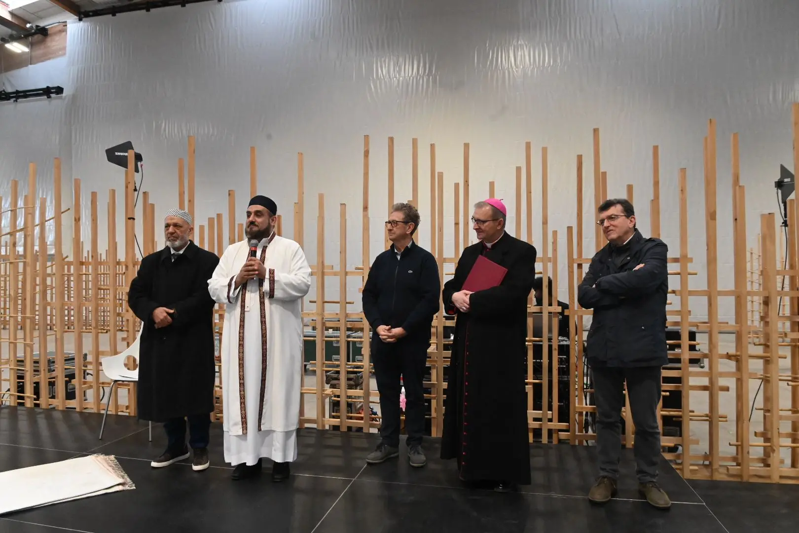 La festa di fine Ramadan al Brixia Expo col vescovo Tremolada