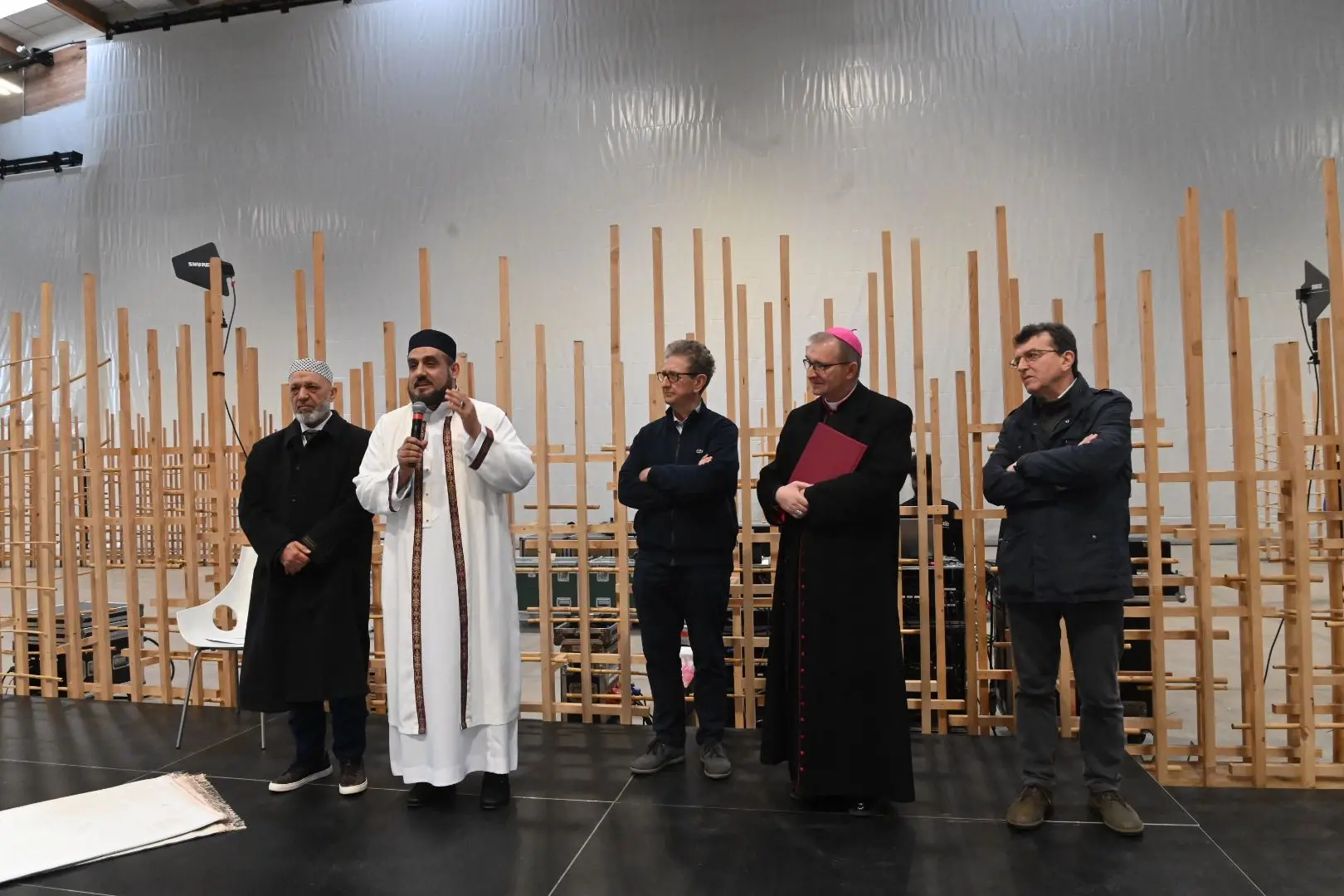 La festa di fine Ramadan al Brixia Expo col vescovo Tremolada