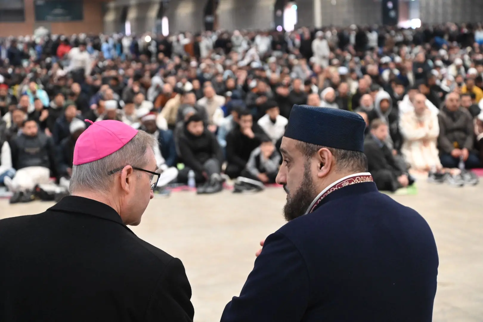 La festa di fine Ramadan al Brixia Expo col vescovo Tremolada