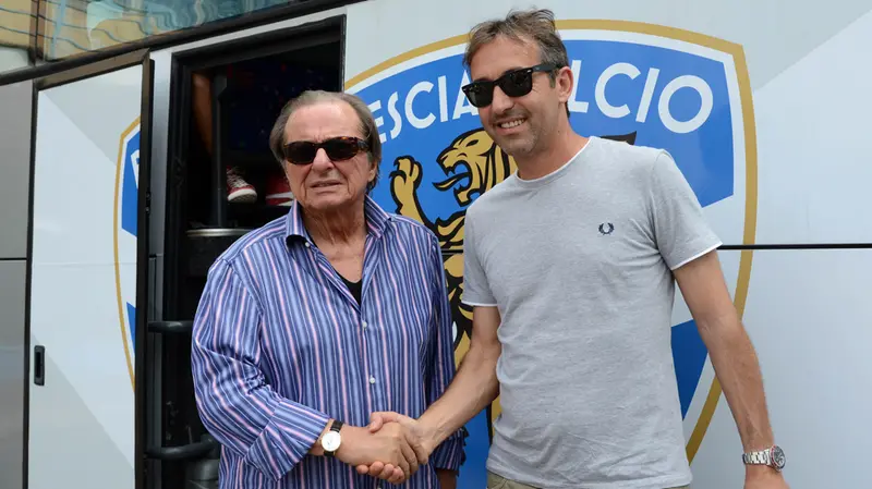 Giampaolo con il presidente Corioni - Foto Reporter Zanardelli © www.giornaledibrescia.it