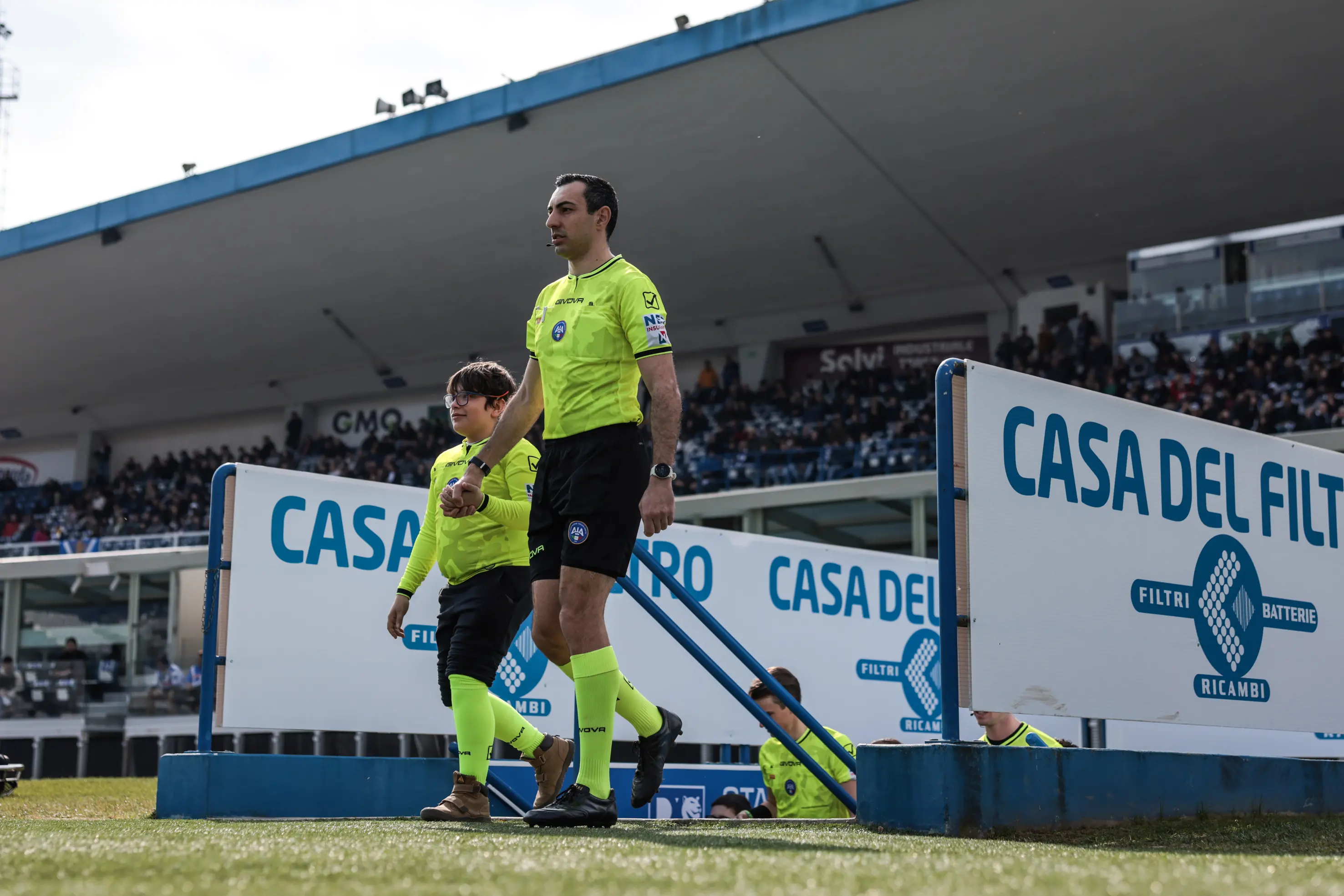 Union Brescia-Ospitaletto: i bimbi della Scuola Audiofonetica in campo coi calciatori
