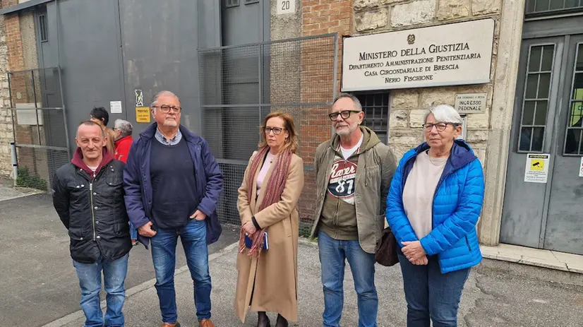 Ilaria Cucchi con gli altri componenti di Avs Italia e Brescia - © www.giornaledibrescia.it