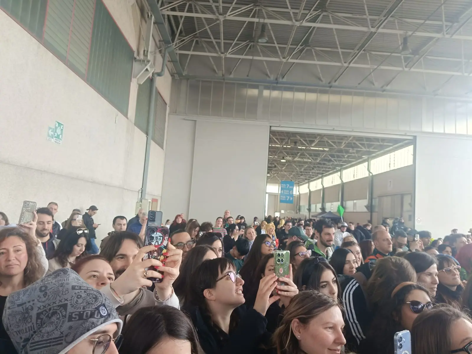 Ed Westwick sul palco del Gardacon