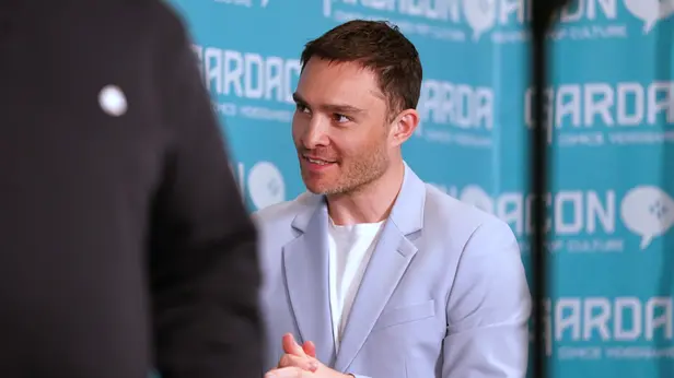 Ed Westwick incontra i fan al Gardacon