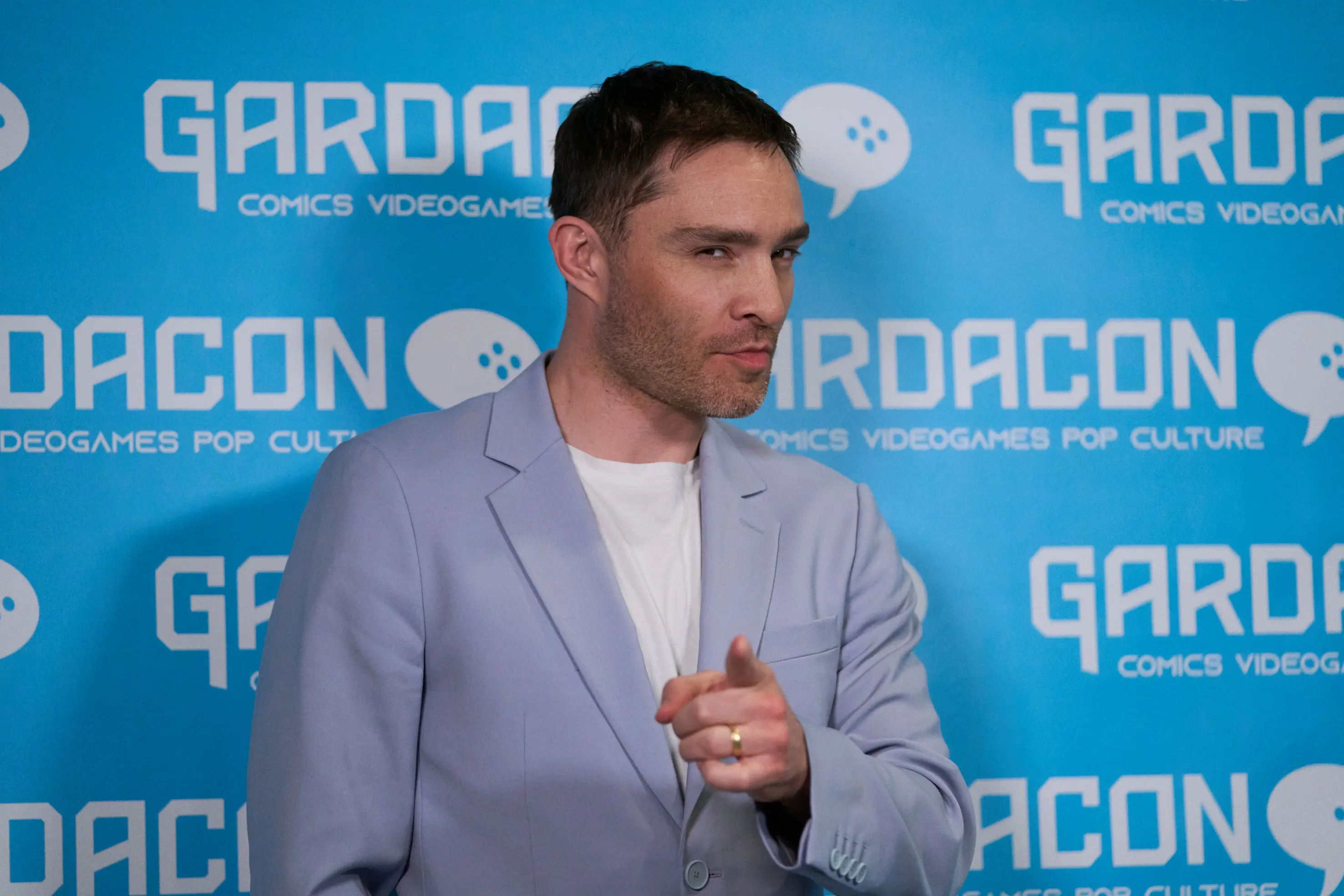 Ed Westwick incontra i fan al Gardacon