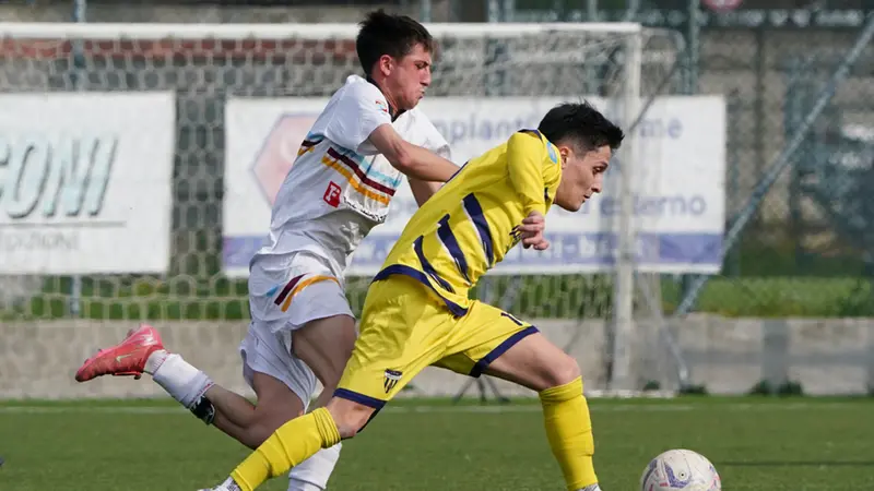 Uno scatto di Bsv Garda-Ciliverghe in Eccellenza -  Foto New Reporter Perteghella © www.giornaledibrescia.it