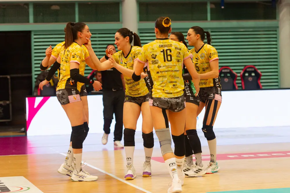 Serie A2: le immagini di Costa Volpino-Millenium Valsabbina Brescia