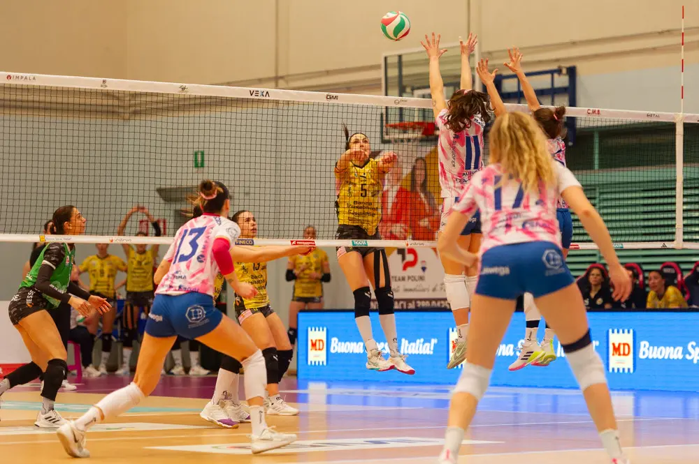 Serie A2: le immagini di Costa Volpino-Millenium Valsabbina Brescia