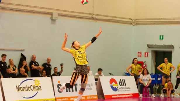 Serie A2: le immagini di Costa Volpino-Millenium Valsabbina Brescia